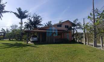 Imagem: Casa com Amplo Quintal, a Poucos Minutos