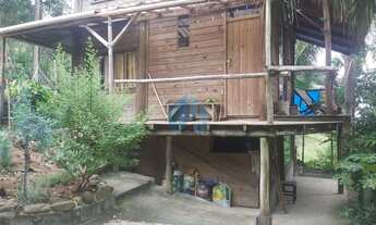 Imagem: Casa em Amplo Terreno, com Acesso à Cachoeira