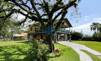 Imagem 4: Linda Casa com Amplo Quintal, na Entrada da Praia do Ouvidor, Próxima às Praias do Rosa e