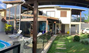 Imagem 2: Bela Casa com Amplo Pátio e Piscina, Próxima de Todo Comércio e Poucos Minutos das Princip