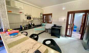 Imagem 5: Exclusividade! Lindo Sobrado em Condomínio Fechado com 3 Quartos à próximo ao mar - Centro