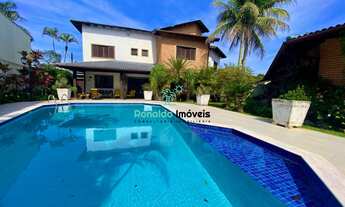 Imagem 2: Oportunidade!!! Linda Casa em Condomínio Fechado com 4 Quartos (sendo 4 suites) 300 m do