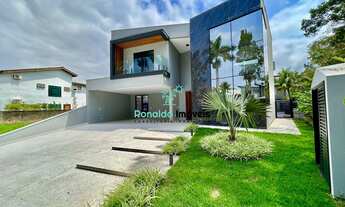 Imagem: Linda Casa Nova Com Arquitetura Contemporânea