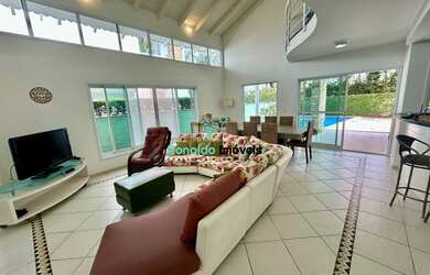 Imagem 8: Linda Casa de Alto Padrão em Condomínio Fechado com 5 Dorm 3 suítes no Hanga Roa em Bertio