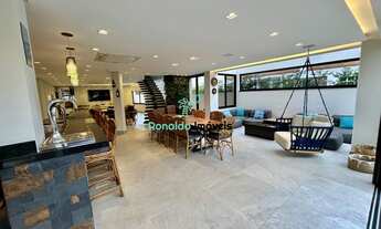 Imagem 7: Belíssima Casa de Alto Padrão Finamente Mobiliada em Condomínio Fechado com 6 suítes