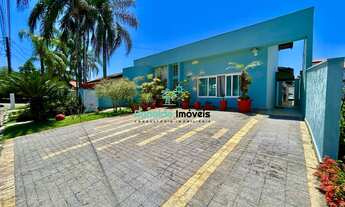 Imagem: Linda Casa Térrea em Condomínio Fechado