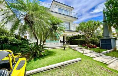 Imagem 3: Casa Moderna de Alto Padrão Mobiliada 6 Dorm sendo 5 suítes em condomínio fechado no