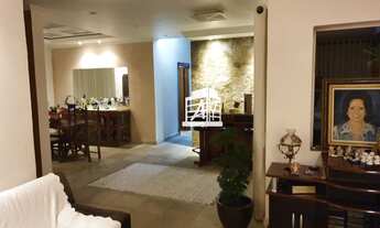 Imagem: 5 dormitórios na Rua Madressilva