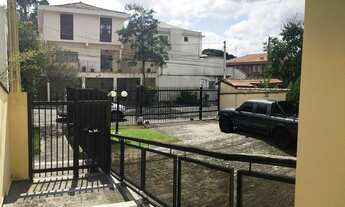 Imagem 4: LINDO SOBRADO EM RUA TRANQUILA ARBORIZADA, COM 330 M² DE ÁREA CONSTRUÍDA, COM 4 DORMITÓRI