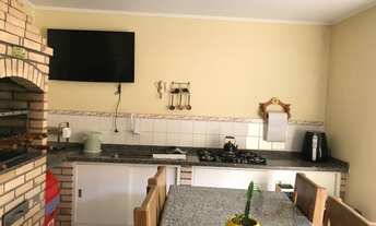 Imagem 2: SOBRADO 3 DORMITÓRIOS,SENDO 1 SUÍTE, E MAIS UM BANHEIRO QUE ATENDE A OUTROS 2 DORMITÓRIOS