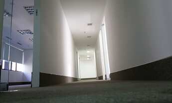 Imagem 5: CONJUNTO COMERCIAL UM ANDAR COM 3 SALAS COM PISO DE CARPETE, FORRO DE GESSO, AR CONDICIONA