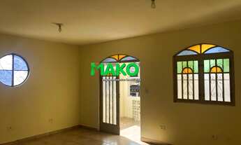 Imagem 6: CASA TRANSFORMADA EM COMERCIAL COM 7 SALAS 2 BANHEIROS, 2 VAGAS COBERTA COM VASTO ESPAÇO