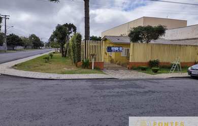 Imagem 3: Terreno de 377 m², mercado ao lado com açougue e padaria, rua recém asfaltada, terreno pos