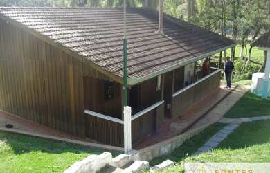 Imagem 4: Chácara em Campina Grande do Sul com casa sede, salão de festas, casa caseiro, tanque de p