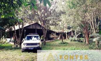 Imagem 4: Sítio situado em Adrianópolis no entorno do Parque das Lauráceas em local de natureza priv