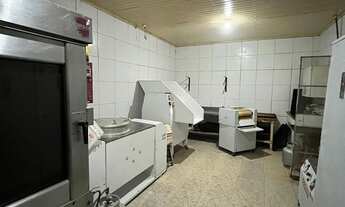 Imagem 4: Imóvel comercial e residencial. Padaria e confeitaria em pleno funcionamento, estruturada