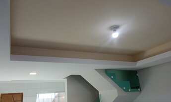 Imagem 5: Sobrado 2 dormitórios, 1 sala ampla, varanda com churrasqueira, 1 vaga de garagem, 2 banh