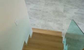 Imagem 4: Sobrado 2 dormitórios, 1 sala ampla, varanda com churrasqueira, 1 vaga de garagem, 2 banh