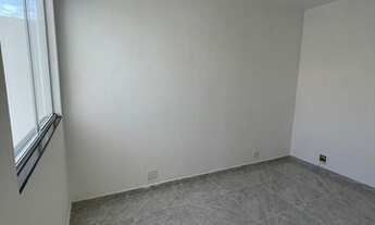 Imagem 5: Terreno em condomínio fechado com 2 residências individuais, sendo um sobrado novo contend