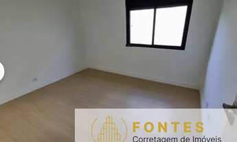 Imagem 7: Casa térrea de alto padrão, com pé direito duplo, platibanda, com área total de 300m2 e ár