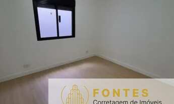 Imagem 6: Casa térrea de alto padrão, com pé direito duplo, platibanda, com área total de 300m2 e ár