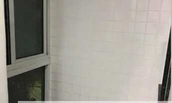 Imagem 6: Apartamento com 2 quartos, sala de estar e sala de jantar integradas, cozinha e sacada com