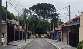 Imagem: Sobrado 1 lado direito na rua em condomínio