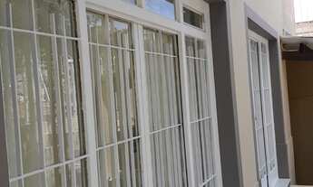 Imagem: Aluga casa 4 dorms 1 suite 4 vagas. Próximo