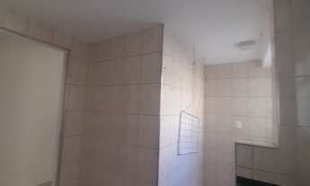 Imagem 4: Apartamento térreo com 2 quartos, 1 banheiro, 1 vaga de garagem e 50,00 m2 de área. Locali