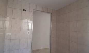 Imagem 5: Apartamento térreo com 2 quartos, 1 banheiro, 1 vaga de garagem e 50,00 m2 de área. Locali