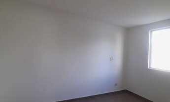 Imagem 7: Apartamento térreo com 2 quartos, 1 banheiro, 1 vaga de garagem e 50,00 m2 de área. Locali