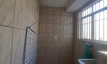 Imagem 6: Apartamento térreo com 2 quartos, 1 banheiro, 1 vaga de garagem e 50,00 m2 de área. Locali