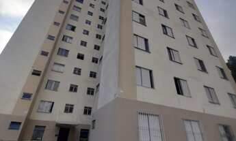 Imagem 1: Apartamento térreo com 2 quartos, 1 banheiro, 1 vaga de garagem e 50,00 m2 de área. Locali