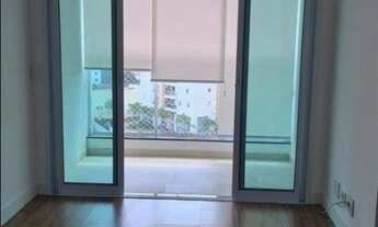 Imagem 5: Apartamento de frente para locação com 2 quartos, sendo uma suíte, em um andar alto