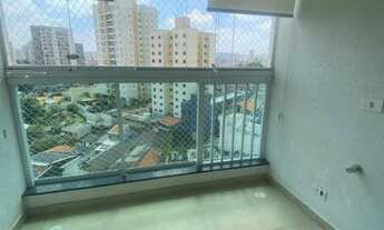 Imagem 4: Apartamento de frente para locação com 2 quartos, sendo uma suíte, em um andar alto