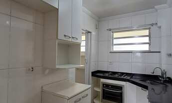 Imagem 6: Locação este confortável apartamento oferece 50m² de área bem distribuída, com 2 amplos qu