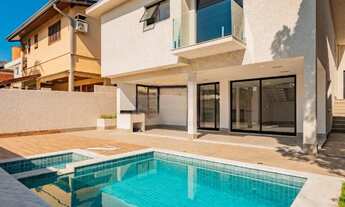 Imagem 2: RR9220 Casa 310m² CONDOMÍNIO RESIDENCIAL 3 - OPORTUNIDADE - 3 Suítes 4 Vagas - Santana de