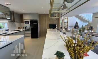 Imagem 3: RR7541 Casa de Alto Padrão 333m² CONDOMÍNIO GENESIS I - OPORTUNIDADE - 5 Suítes 4 Vagas