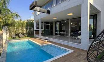 Imagem 3: RR7729 Casa 330m² CONDOMÍNIO BURLE MARX - OPORTUNIDADE - 3 Suítes 4 Vagas - Santana de Par