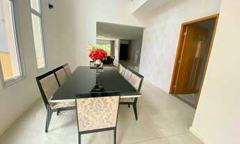 Imagem 4: RR7830 Casa 425m² CONDOMÍNIO VALVILLE I - OPORTUNIDADE - 4 Suítes 4 Vagas - Santana de Par