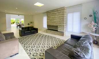 Imagem 2: RR7830 Casa 425m² CONDOMÍNIO VALVILLE I - OPORTUNIDADE - 4 Suítes 4 Vagas - Santana de Par