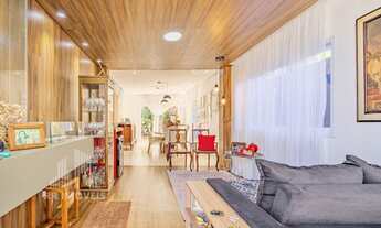 Imagem 4: RR8059 Casa 350m² CONDOMÍNIO VALVILLE I - OPORTUNIDADE - 3 Suítes 4 Vagas - Santana de Par