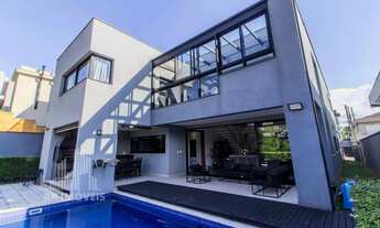 Imagem 2: RR9560 Casa 460m² CONDOMÍNIO CAMPOS DO CONDE - OPORTUNIDADE - 5 Suítes 4 Vagas - Santana d