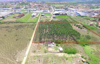 Imagem 2: Vendo terreno medindo 18.000 m2 ao lado da BR 101, trecho ao fundo da Mercedes-Benz Caminh