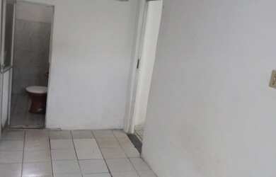 Imagem 7: Vendo Casa no Bugio , Se, 4/4, sala Coz. Banheiro, varanda , área de serviço, VG para 03 v