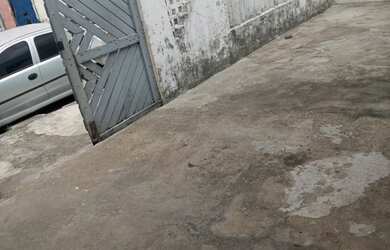 Imagem 2: Vendo Casa no Bugio , Se, 4/4, sala Coz. Banheiro, varanda , área de serviço, VG para 03 v