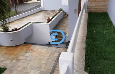 Imagem 2: 4 dormitórios, 4 suíte, 7 banheiro, 6 vagas na garagem