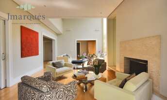 Imagem 4: Casa com excelentes com piscina e acabamentos e armários planejados