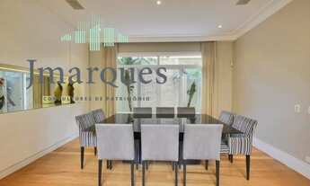 Imagem 7: Casa com excelentes com piscina e acabamentos e armários planejados