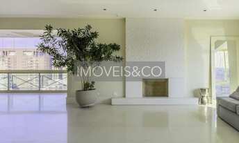 Imagem 2: Imóvel de Alto Padrão: Apartamento de 4 quartos com 3 suítes, 3 salas, 6 banheiros, 5 vaga